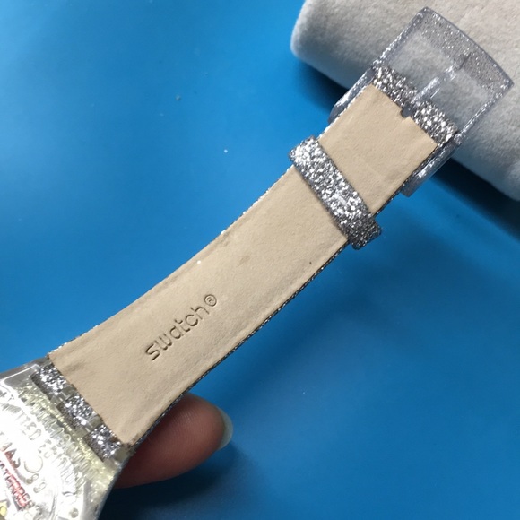 🖤Y2K💕Limited edition SWATCH CHRISTMAS ‘99 WATCH COLLECTIBLE NWOT - Picture 8 of 14